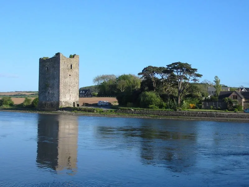 To cobh belvelly castle
